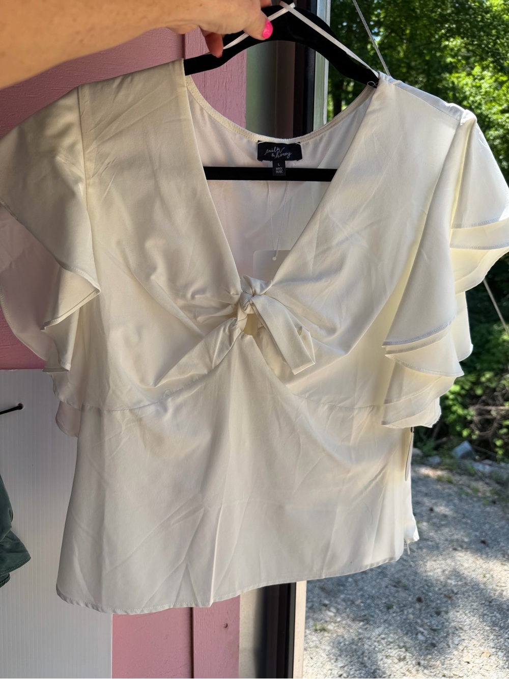 Milk and Honey Ivory Tie-Front Flutter Sleeve Blouse❤️ NWT medium
